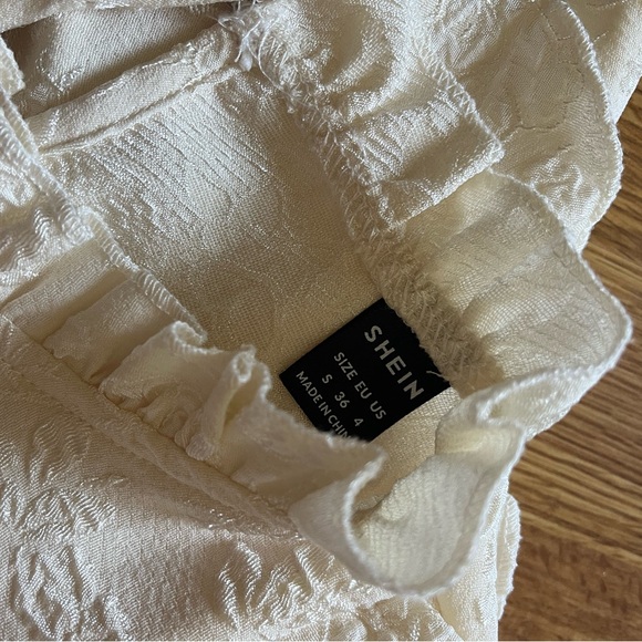 SHEIN - Floral Detail Cream Blouse - Picture 4 of 5
